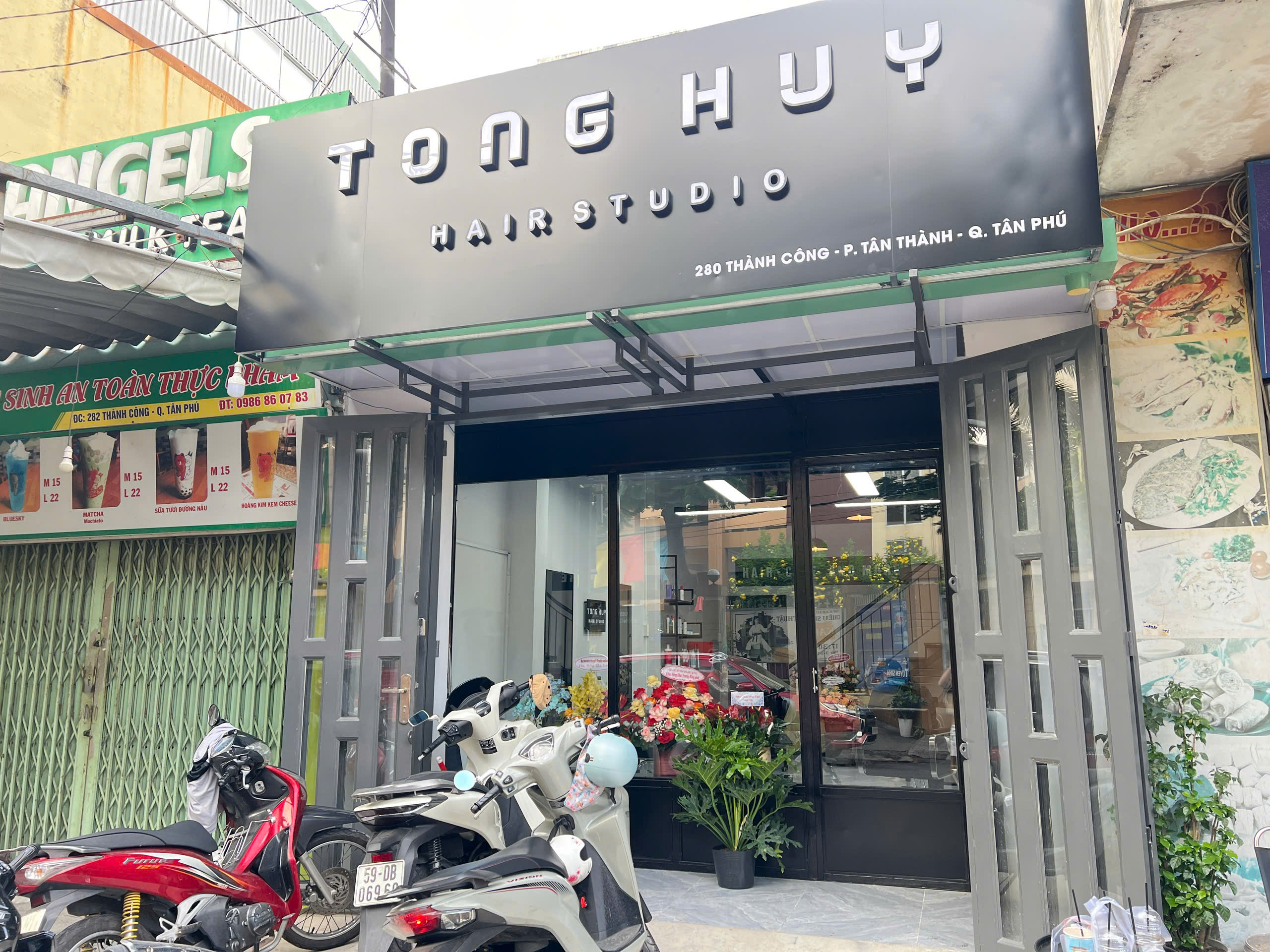 Mặt Tiền & Biển Hiệu Studio